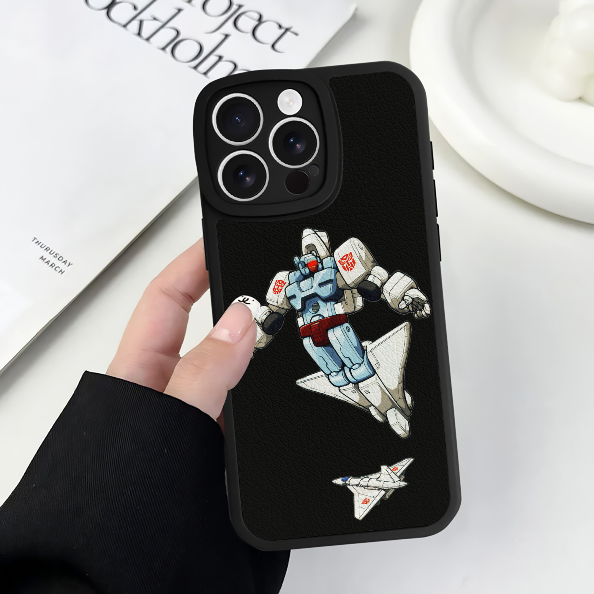 （画像用）  【iPhone 16シリーズ対応】シリコンスマホケース（レザー調） 材質：シリコン